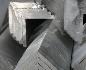 Уголок алюминиевый равнополочный 40х40х3 АМг5 3 м